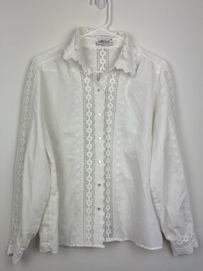 Vintage Plus Size White Lace Trim Button-Up Blouse lightweight boho Cottagecore